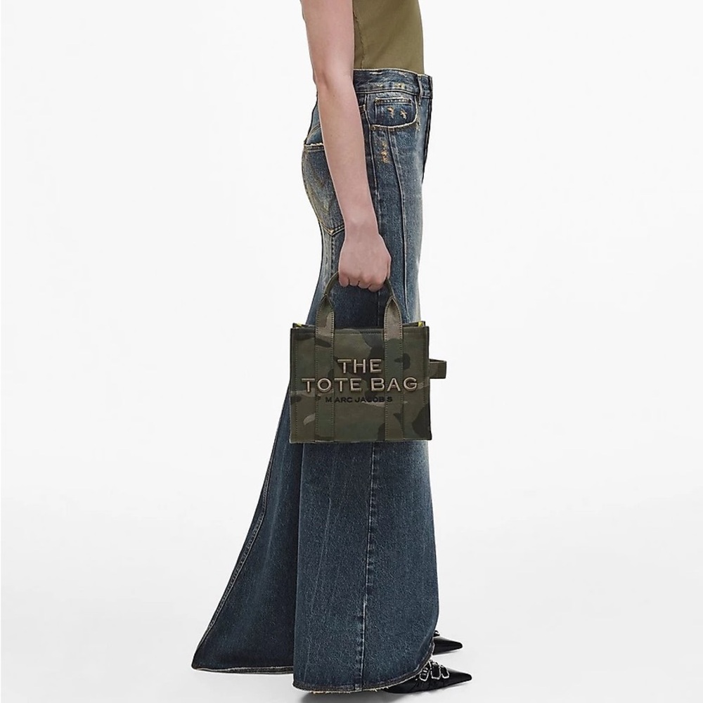 Marc Jacobs The Camo Jacquard Small Tote Bag - Green - Picture 8 of 14